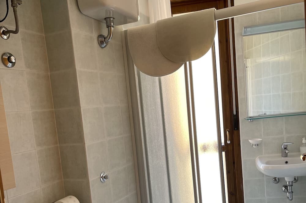 Photo of Bathroom in Vada