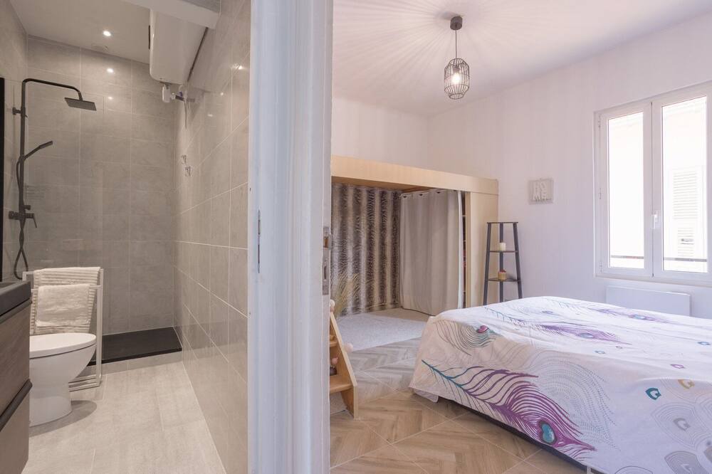 Photo of Bedroom in Saint-Roch