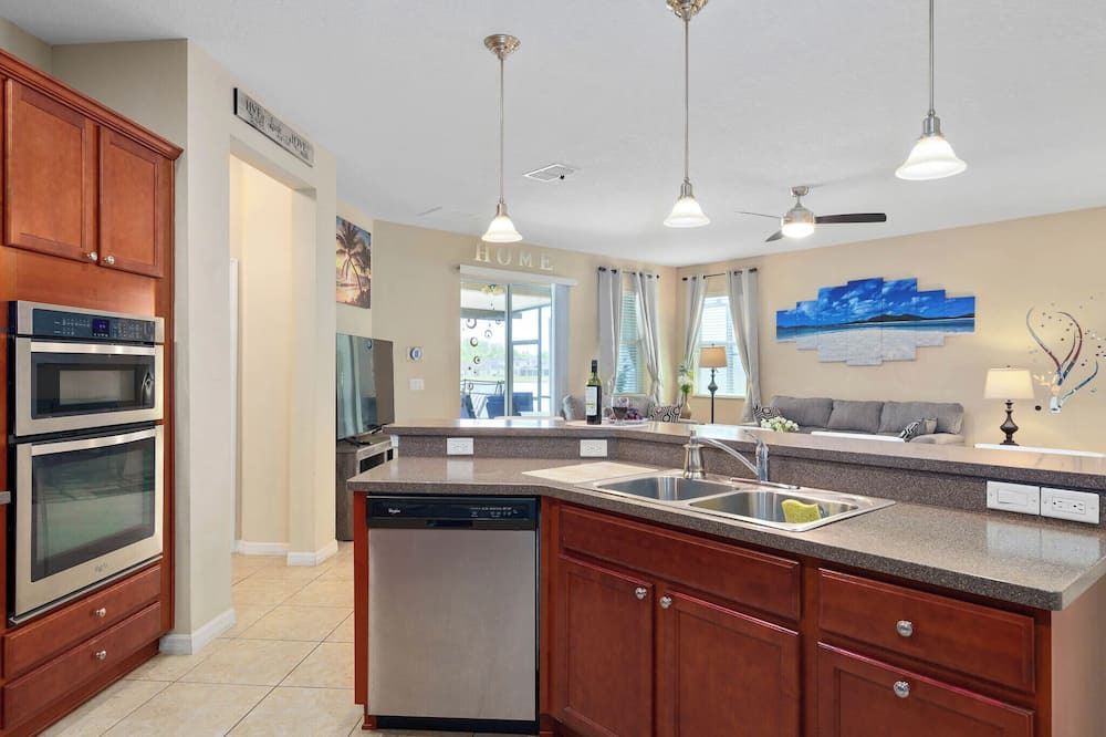 Photo of Kitchen in Crystal Cove