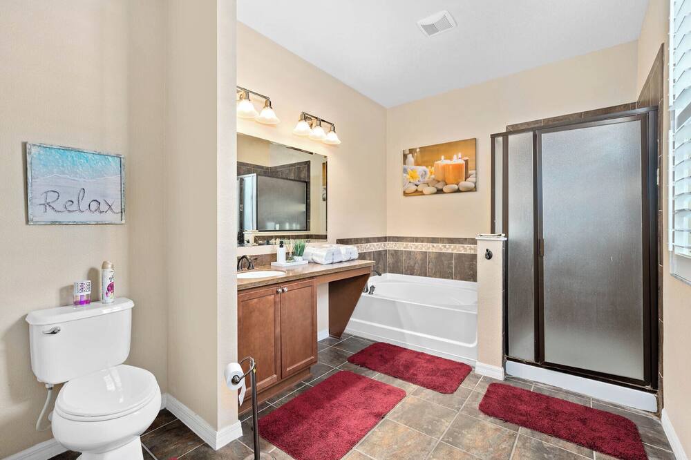 Photo of Bathroom in Crystal Cove