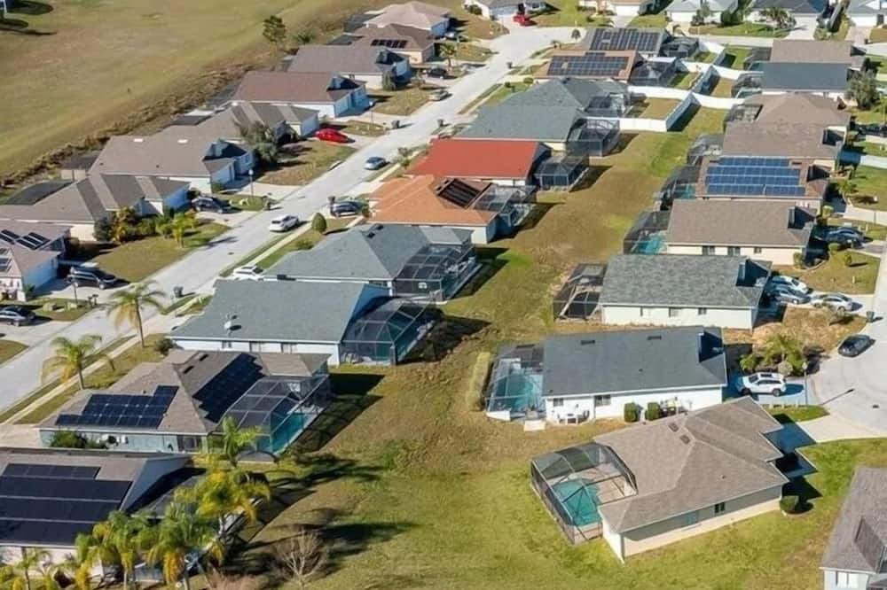 Photo of Outdoor in Hillcrest Estates