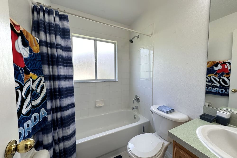 Photo of Bathroom in Hillcrest Estates