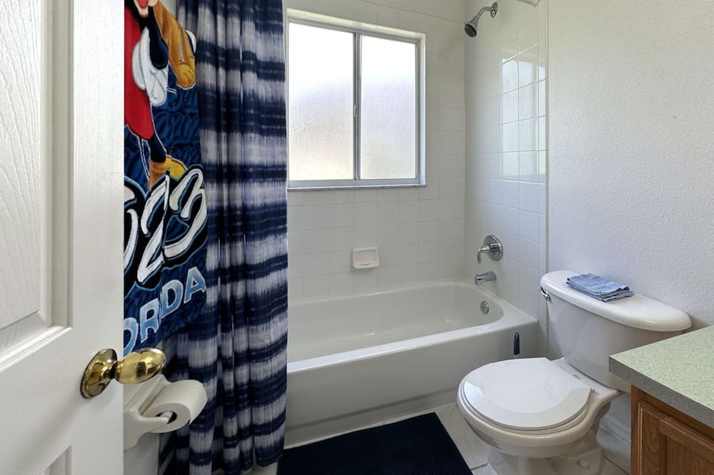 Photo of Bathroom in Hillcrest Estates
