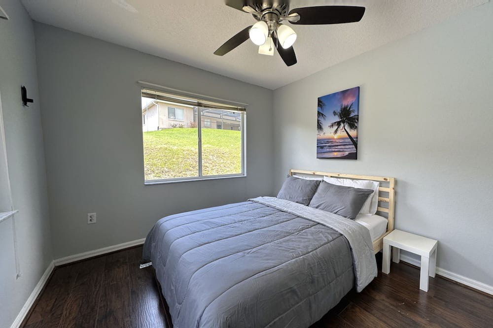 Photo of Outdoor in Hillcrest Estates