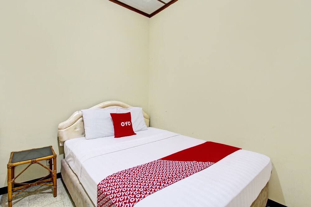 Photo of Bedroom in Tawangmangu