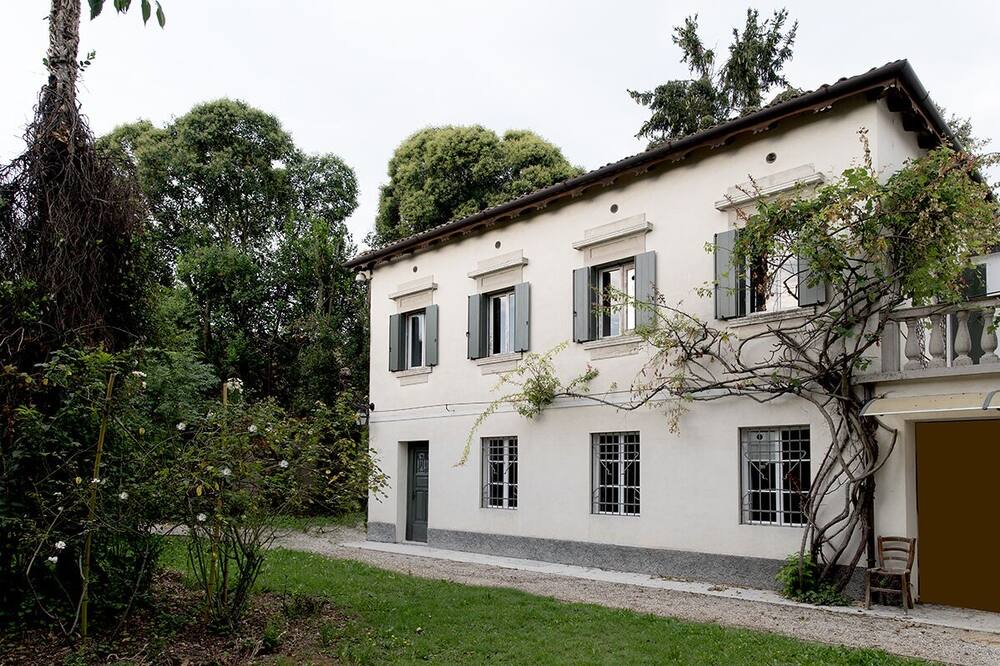 Photo of Outdoor in Santa Maria la Longa