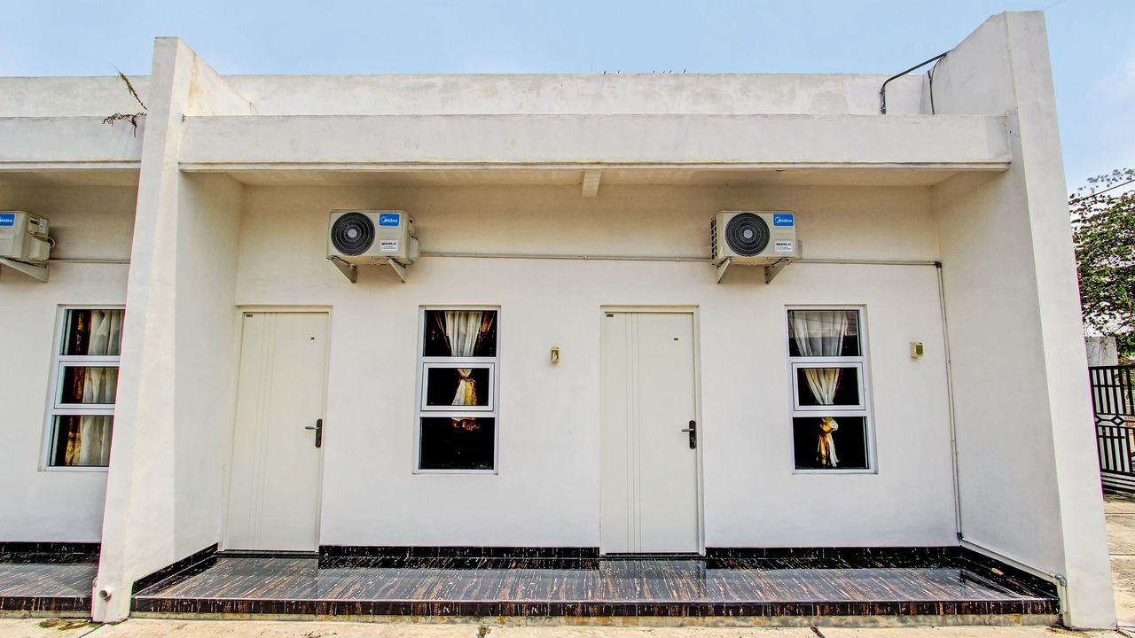 Photo of Buildings in Karanganyar