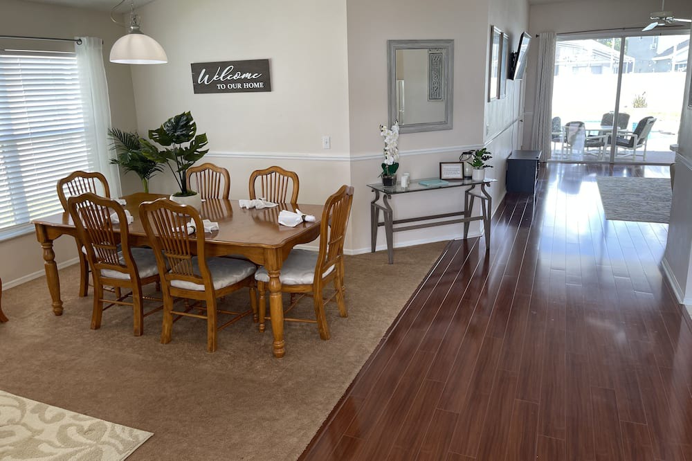 Photo of Livingroom in Chatham Park