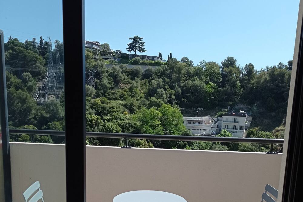 Photo of Patio Balcony in Saint Pierre de Feric