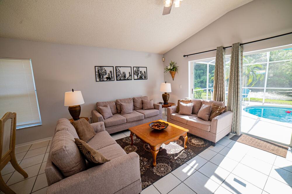 Photo of Livingroom in Chatham Park