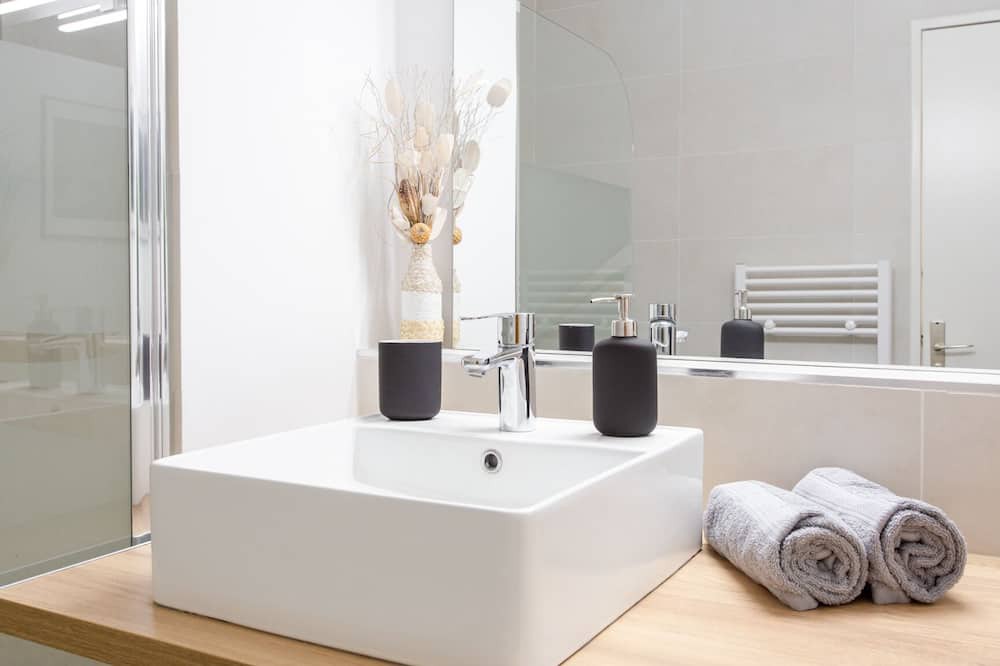 Photo of Bathroom in Quartier du Port