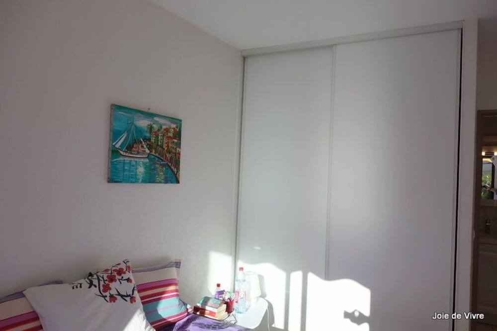 Photo of Bedroom in Mandelieu-la-Napoule Beach