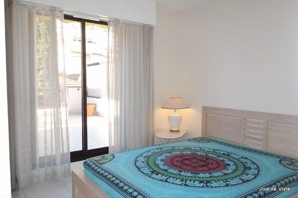 Photo of Bedroom in Mandelieu-la-Napoule Beach