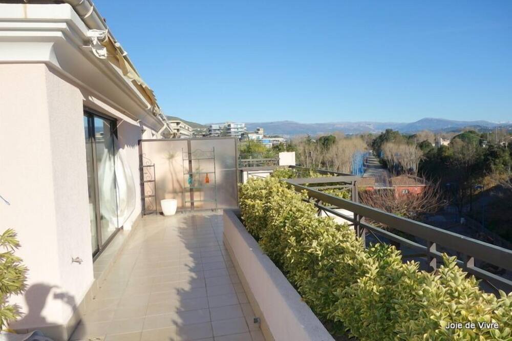 Photo of Patio Balcony in Mandelieu-la-Napoule Beach