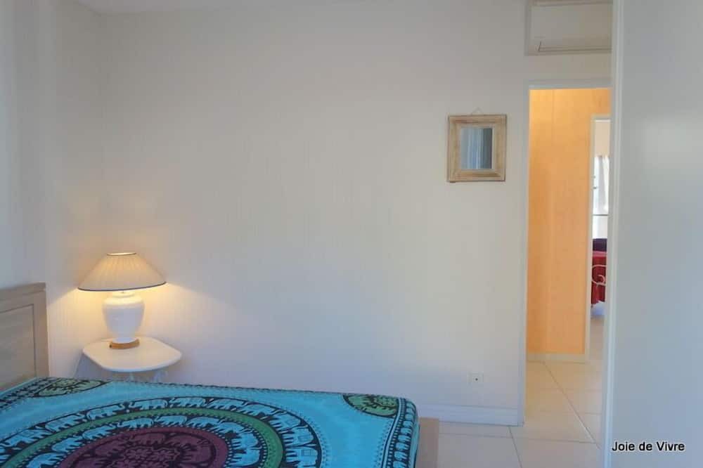 Photo of Bedroom in Mandelieu-la-Napoule Beach