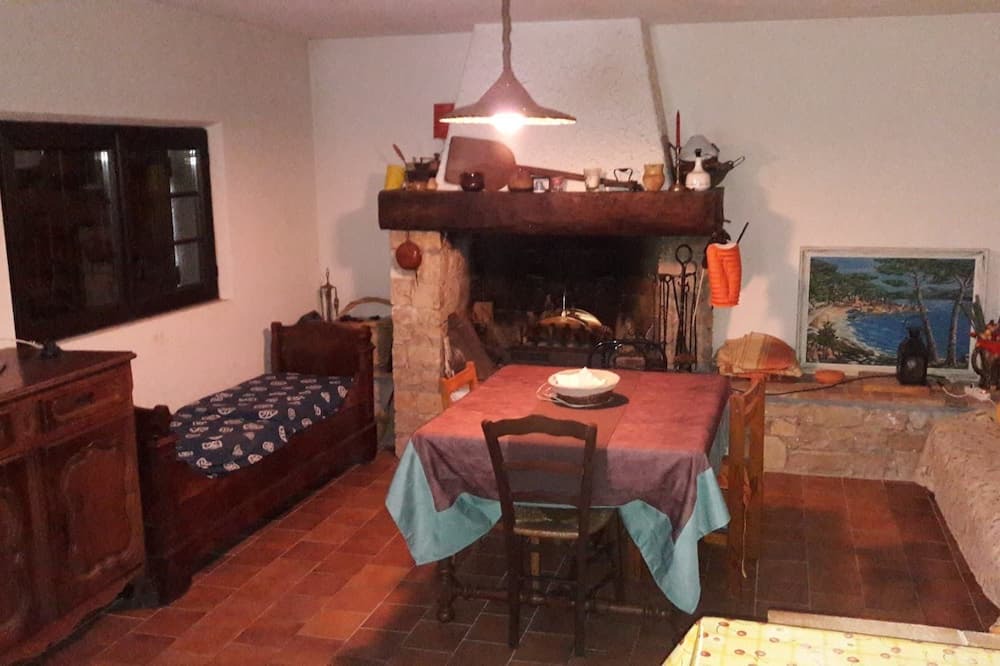 Photo of Livingroom in Bagnols-en-Foret