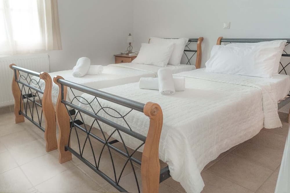 Photo of Bedroom in Perissa