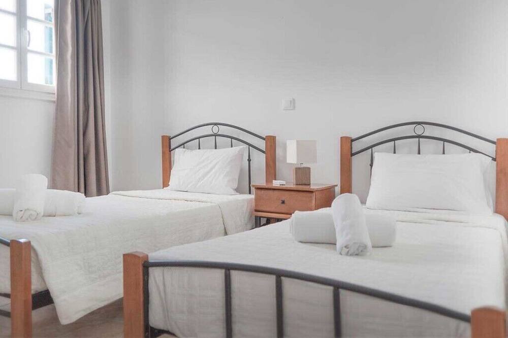 Photo of Bedroom in Perissa
