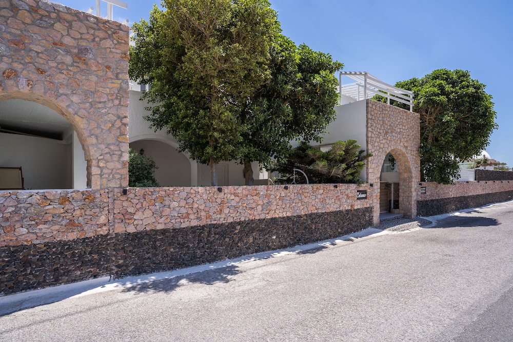 Photo of Outdoor in Perissa