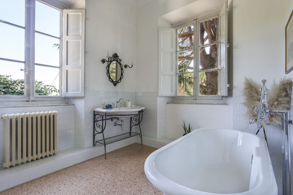 Photo of Bathroom in Nozanno