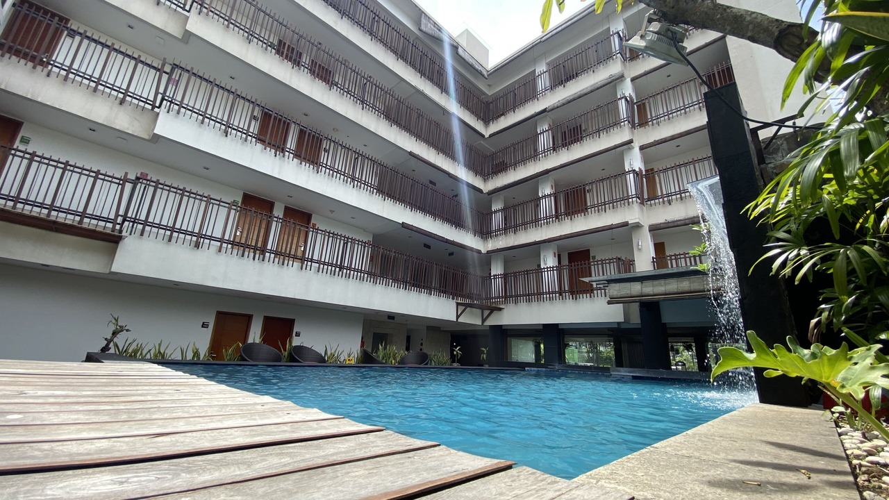 Photo of Patio Balcony in Sunset Road