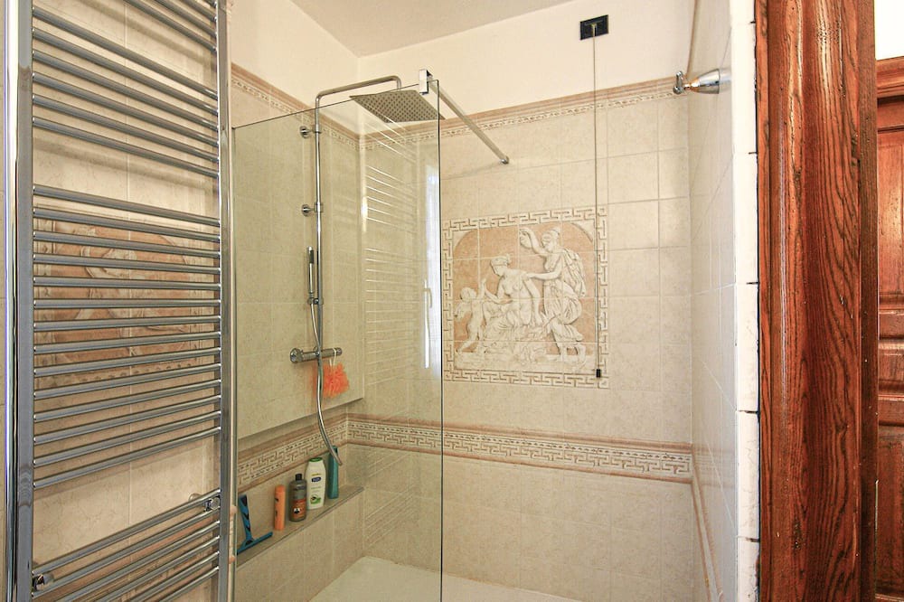 Photo of Bathroom in Corsanico-Bargecchia