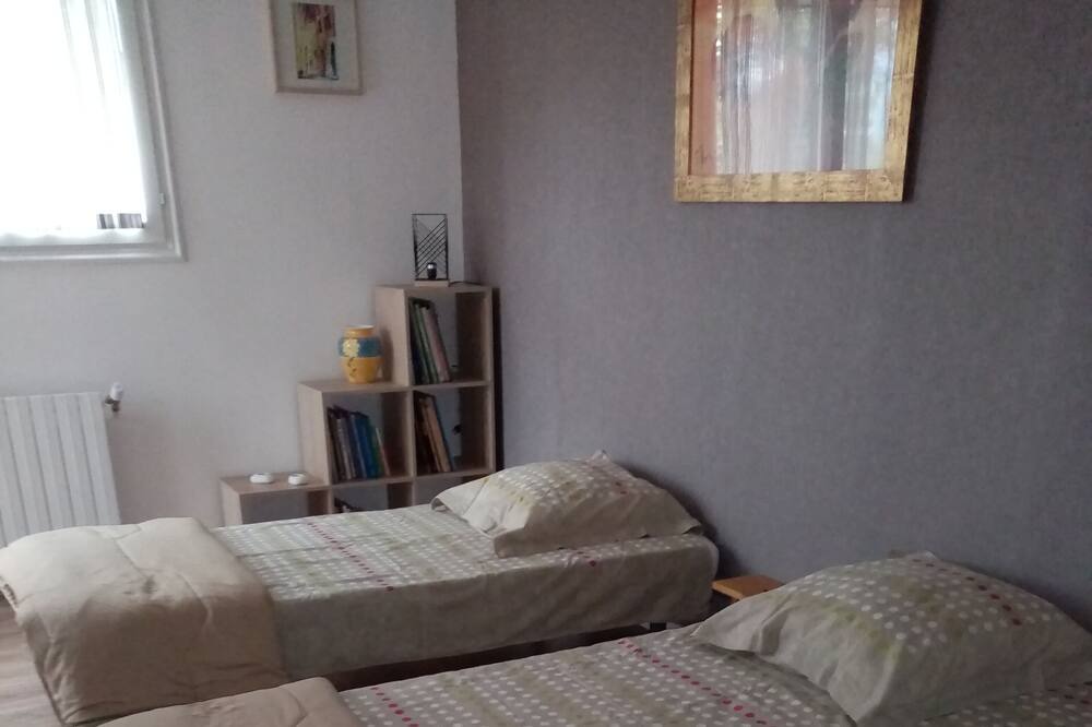 Photo of Bedroom in Contes