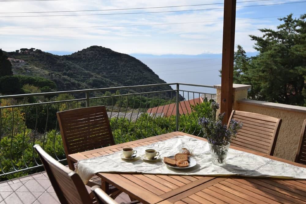 Photo of Patio Balcony in Patresi