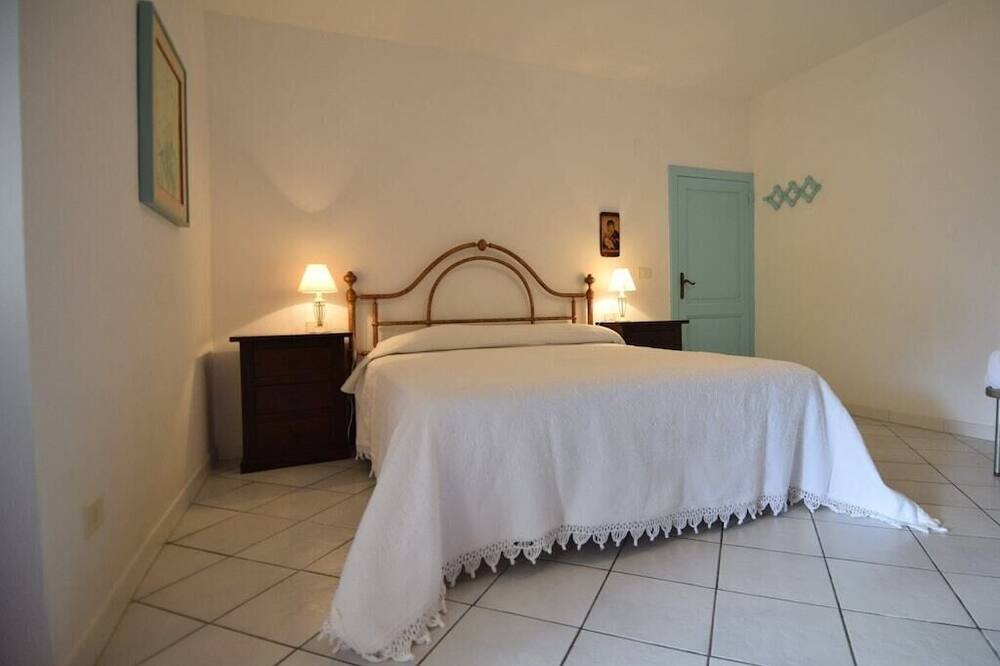 Photo of Bedroom in Patresi