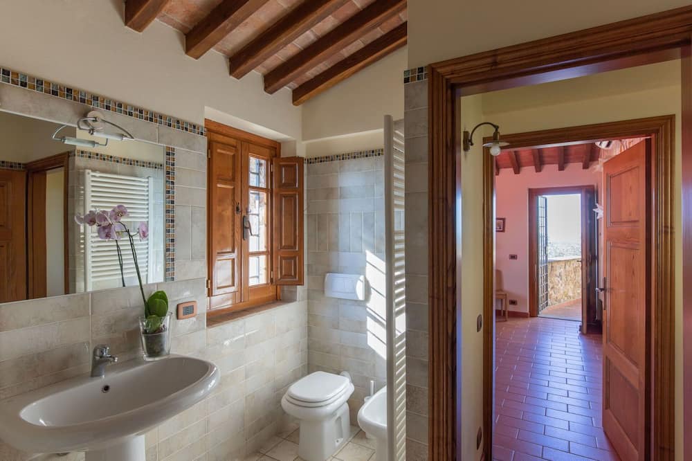 Photo of Bathroom in Santa Lucia