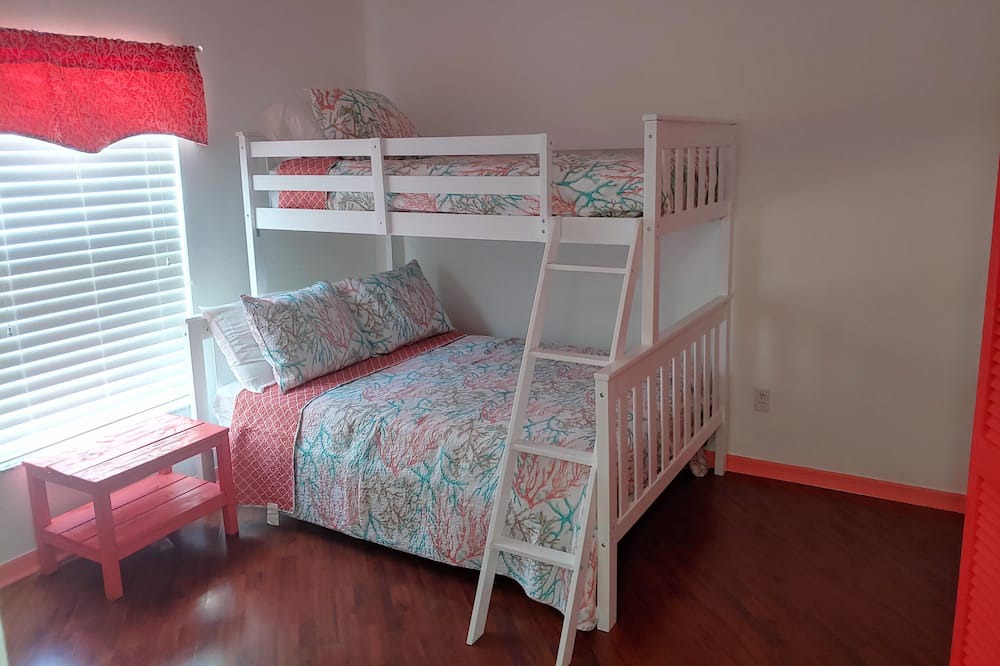 Photo of Bedroom in Southchase