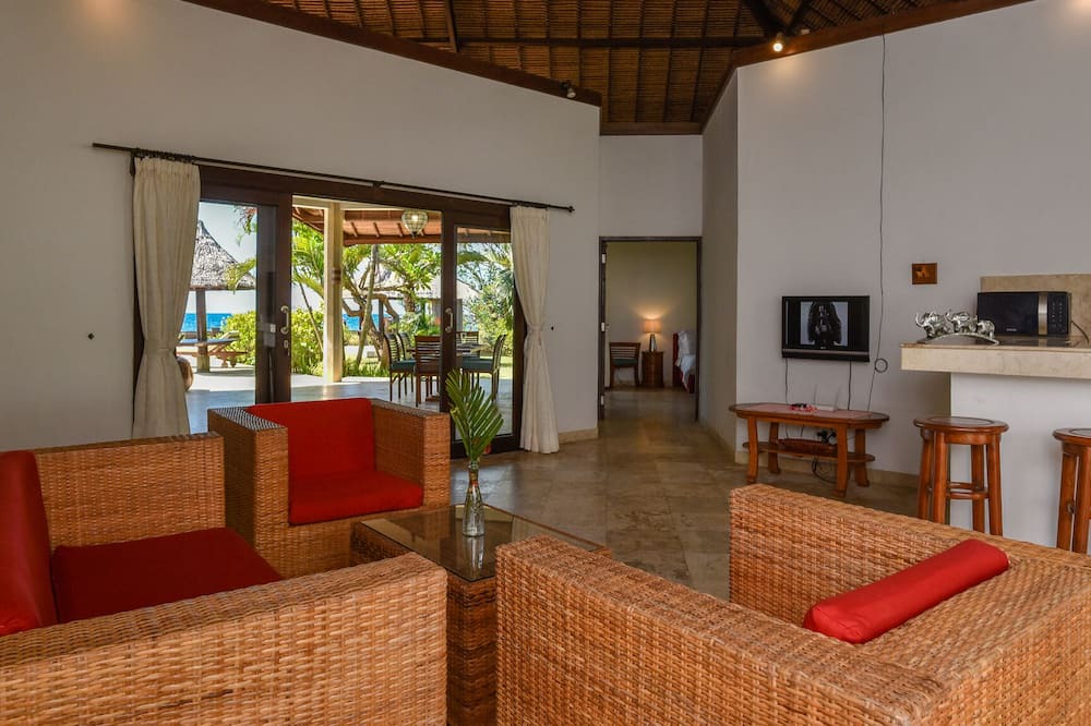 Photo of Livingroom in Umeanyar