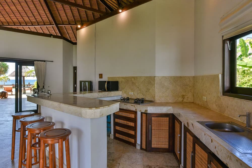 Photo of Kitchen in Umeanyar