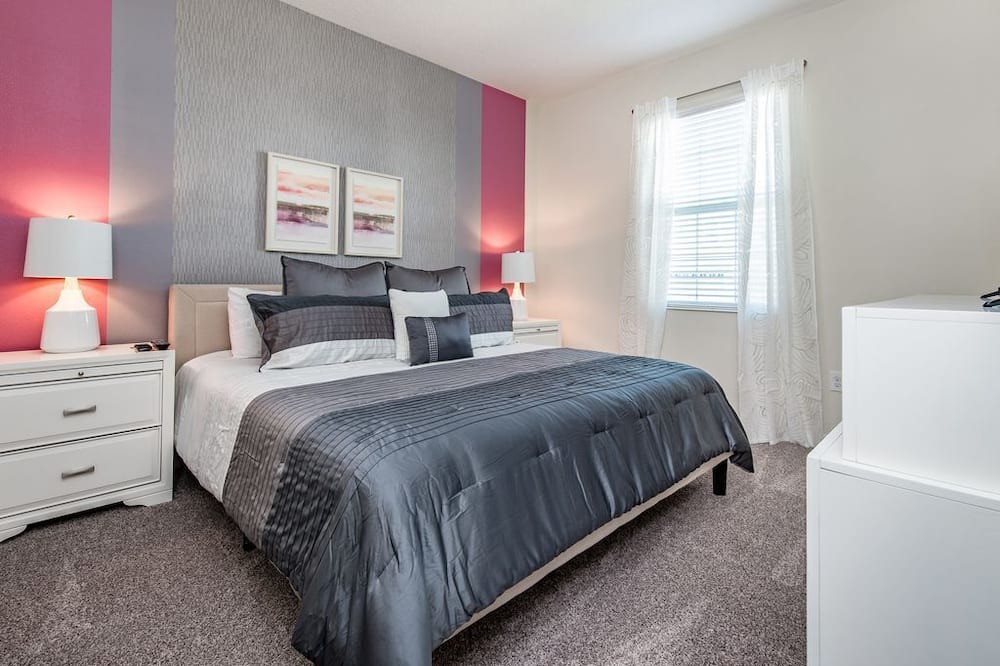 Photo of Bedroom in Davenport