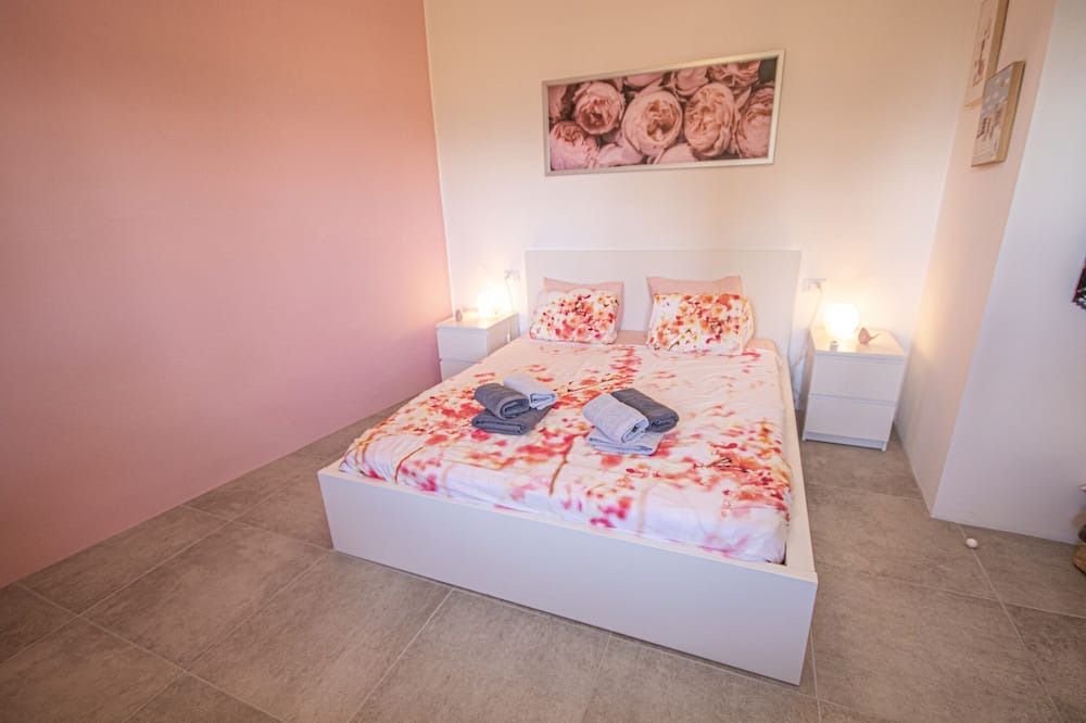 Photo of Bedroom in San Terenzo Monti