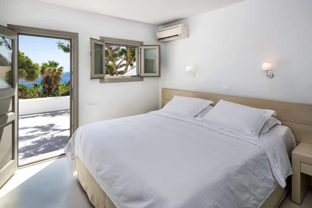 Photo of Bedroom in Kamari