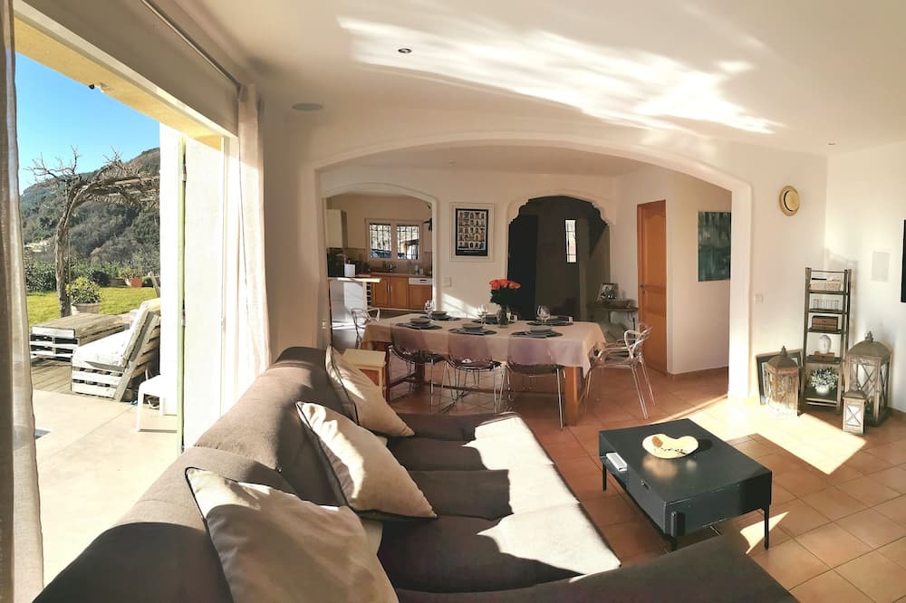Photo of Livingroom in Tourrettes-sur-Loup