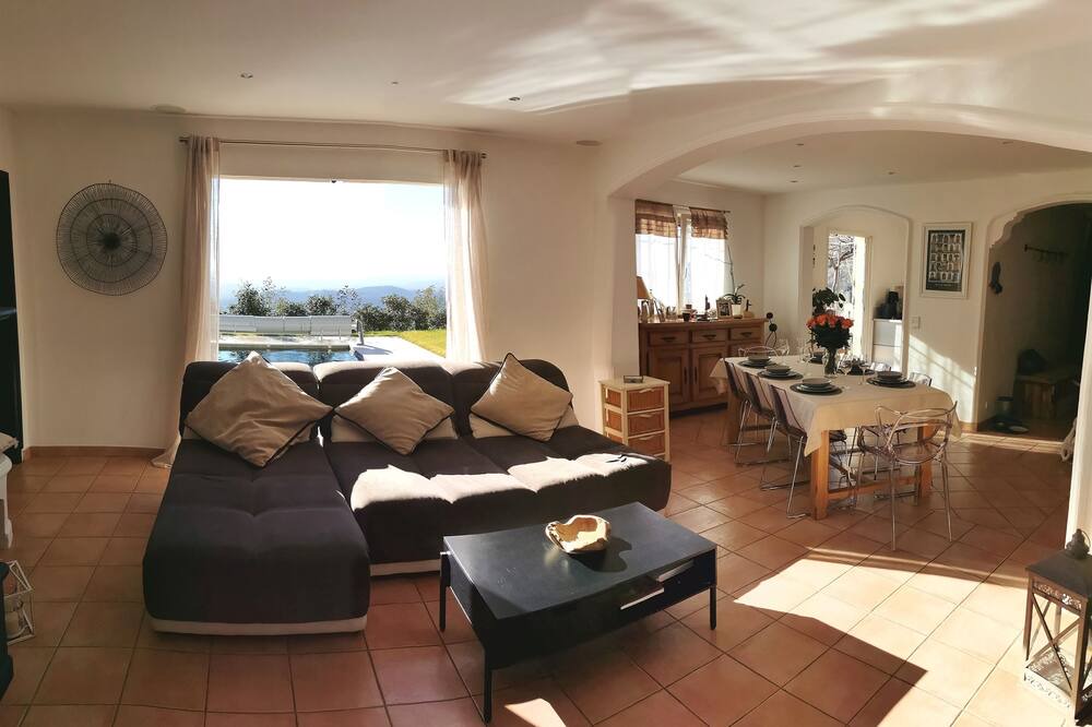 Photo of Livingroom in Tourrettes-sur-Loup