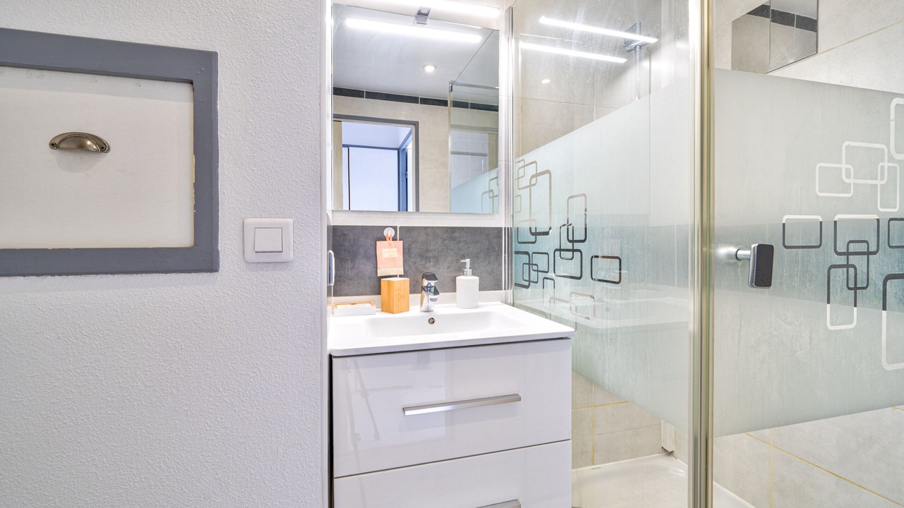 Photo of Bathroom in Cannes La Bocca