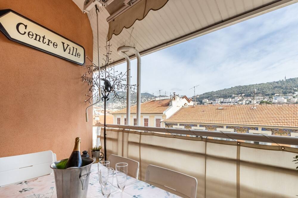 Photo of Patio Balcony in Quartier du Port