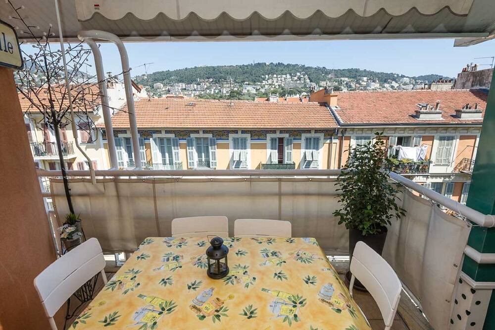 Photo of Patio Balcony in Quartier du Port