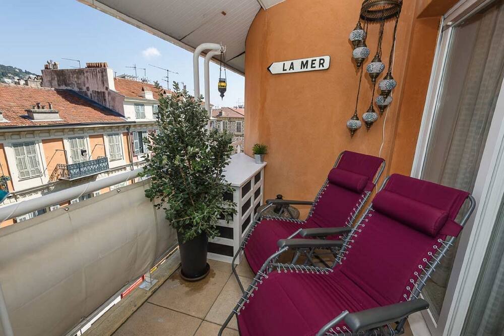 Photo of Patio Balcony in Quartier du Port