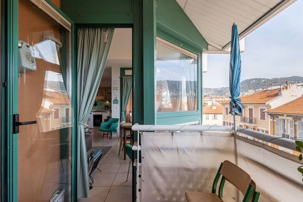 Photo of Patio Balcony in Quartier du Port