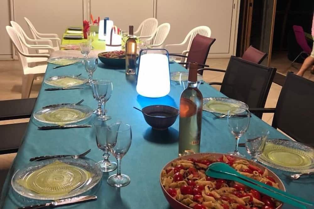Photo of Kitchen in Puget-sur-Argens