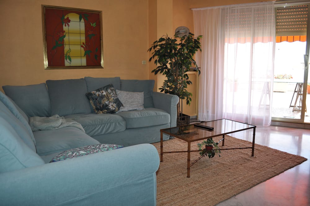 Photo of Livingroom in Saint-Sylvestre
