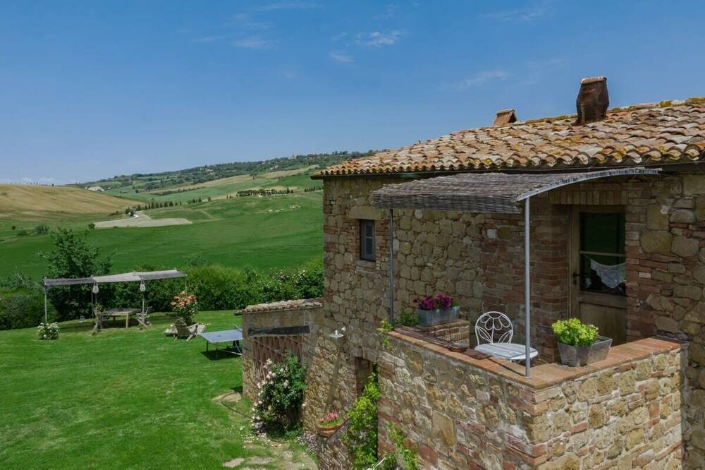Photo of Others in Pienza