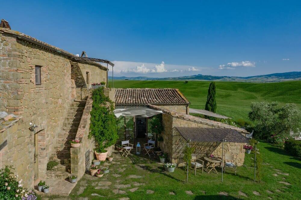 Photo of Others in Pienza