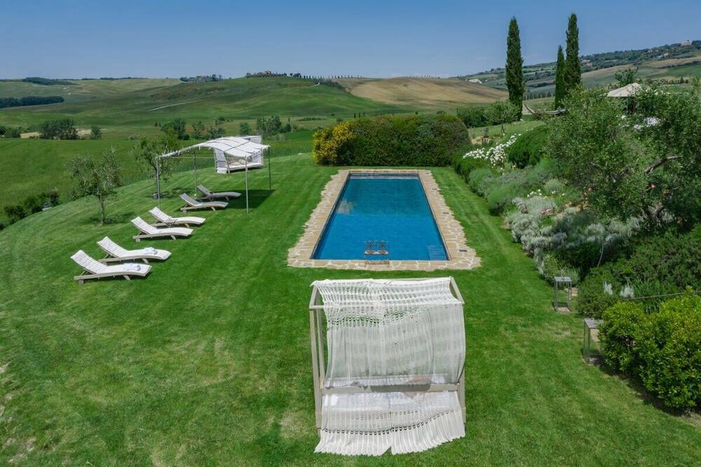 Photo of Others in Pienza