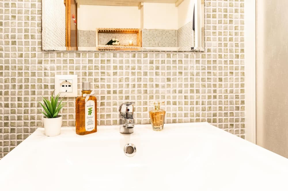 Photo of Bathroom in Capoliveri