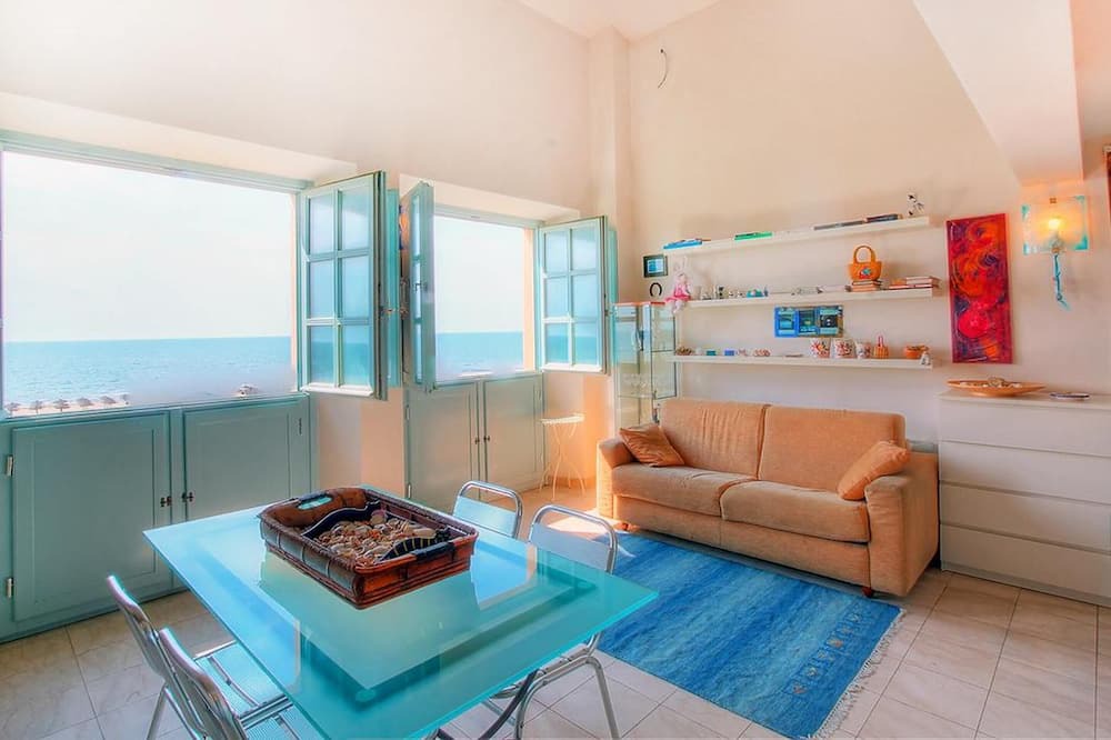 Photo of Livingroom in Calambrone
